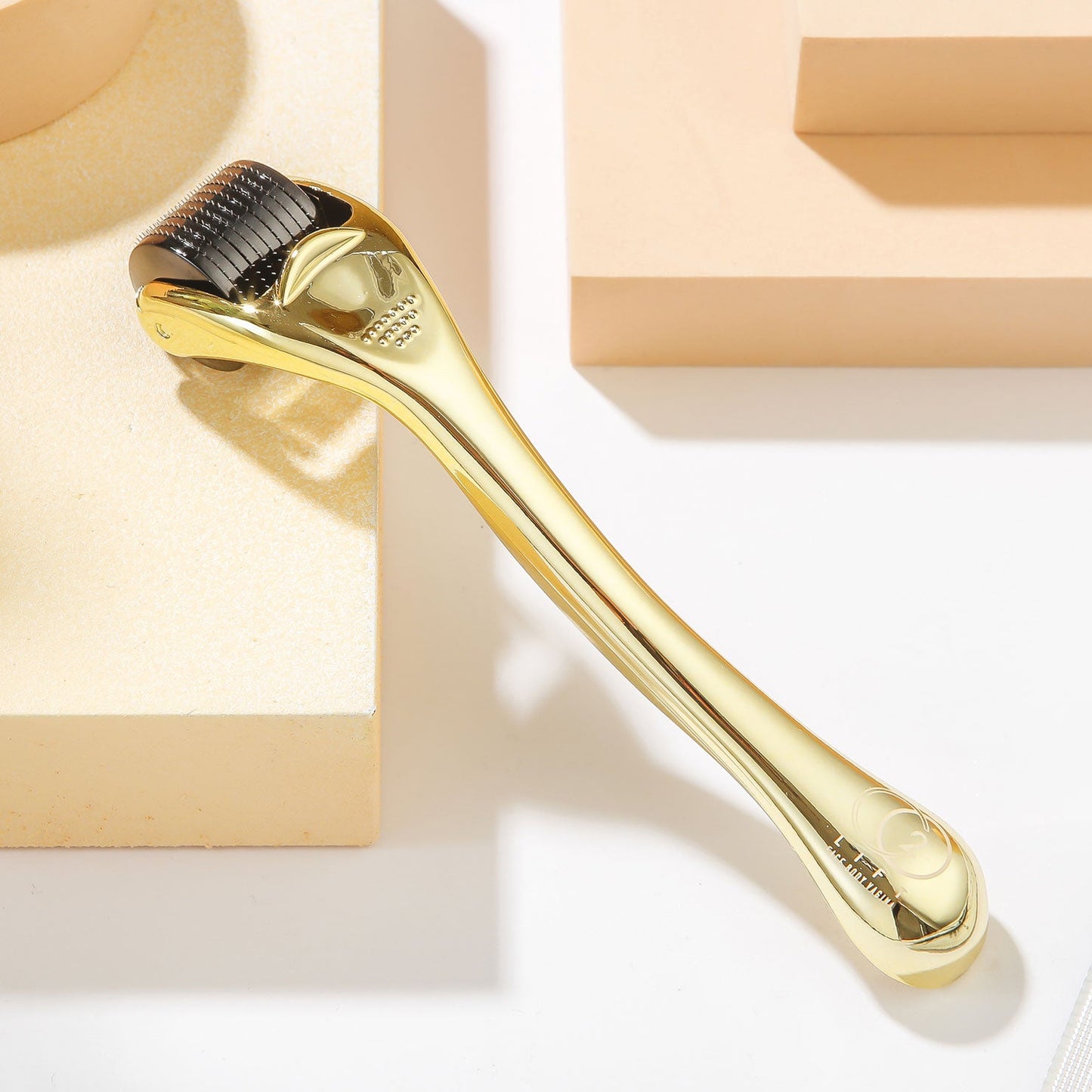 Dermaroller – For a Smooth, Healthy and Youthful Skin - Titanium Dermaroller – 540 Micro